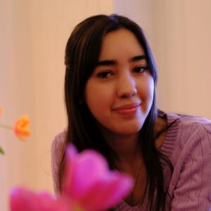 Hodis Learning & Music Art instructor, Flora V.